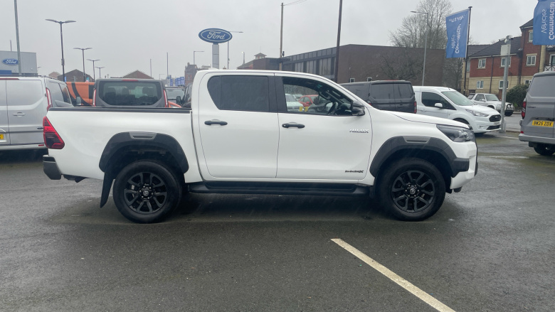 Toyota Hilux Diesel Invincible X D/Cab Pick Up 2.8 D-4D Auto